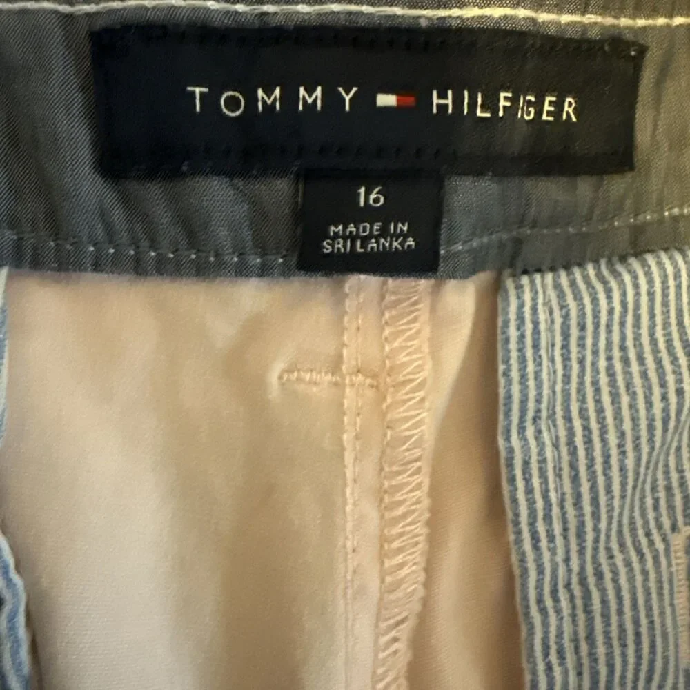 Tommy Hilfiger Women’s Classic Chino Shorts Size 16 Light Pink